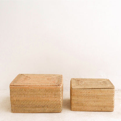 Opbergmand met deksel – Plankmand gemaakt van beige rotan – Handgeweven decoratieve mand GRAHA (2 maten)