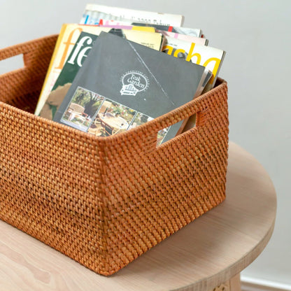 Plankmand gemaakt van rotan.  Krantenmand Opbergmand Bruin Handgeweven decoratieve mand WARSA (3 maten)
