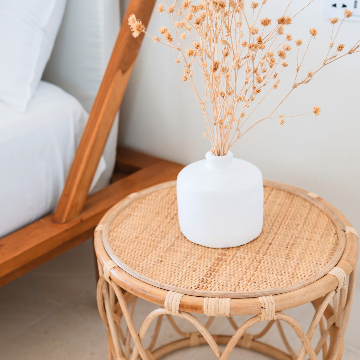 Ronde rotan bijzettafel – kleine boho salontafel – nachtkastje rotan beige – handgemaakte tafel gemaakt van natuurlijk rotan (Ø 45 cm) MUARA