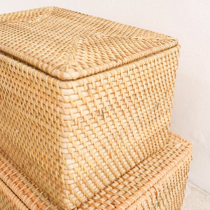 Opbergmand met deksel – Plankmand gemaakt van beige rotan – Handgeweven decoratieve mand GRAHA (2 maten)