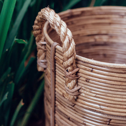 Otere Rotan wasmand rond – rotan plantenmand – grote Boho mand – decoratieve mand handgemaakt van rotan (2 maten Ø 35/40 cm) OTERE